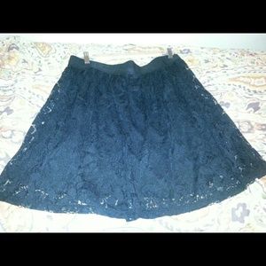 BLACK LACE CIRCLE SKIRT