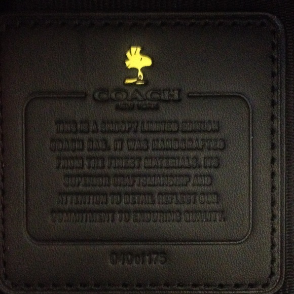 SOLD 2014 Coach Snoopy/peanuts Black Duffle LE - Picture 4 of 4