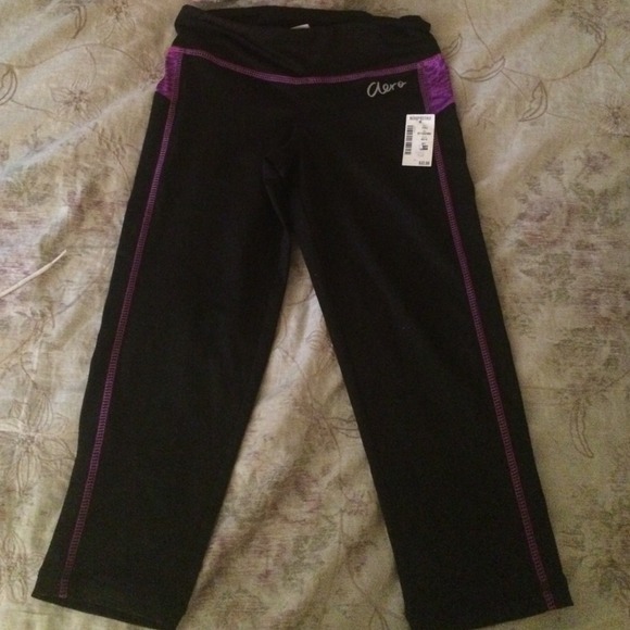 Areopostale Capri yoga pants