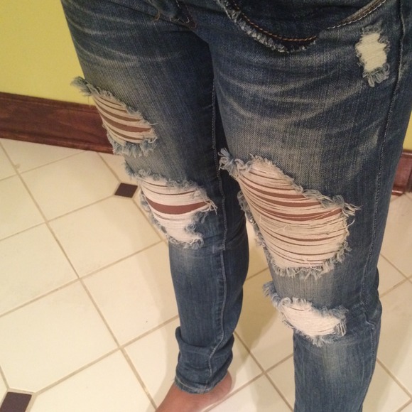 🔒SOLD Distressed skinny jeans🔒 - Picture 4 of 4