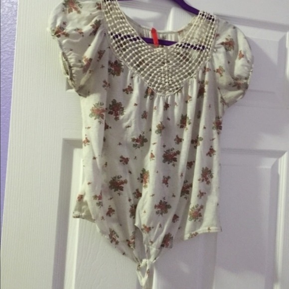 Rose Bottom Tied Shirt