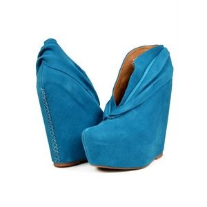SALE ✨✨Turquoise Bootie