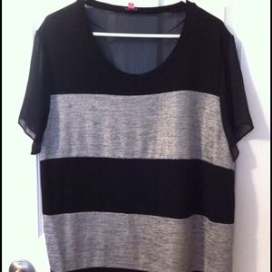 Black and Silver Top. Vince Camuto. Size XL