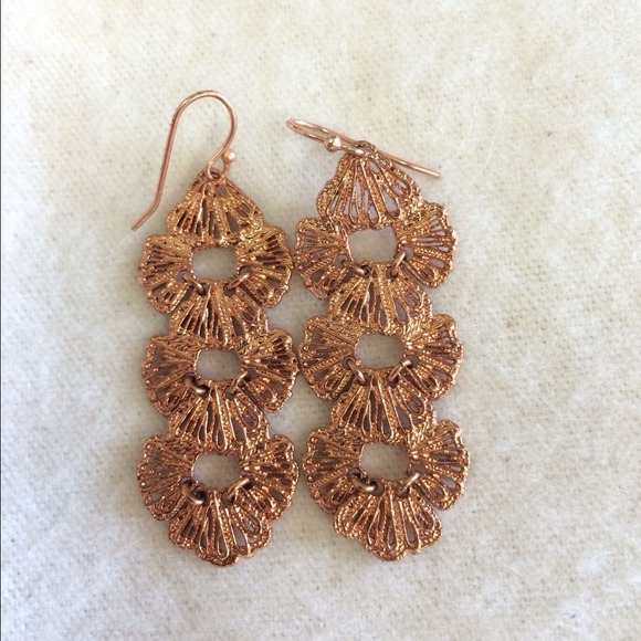 Stella and Dot Geneve Rose Gold Earrings