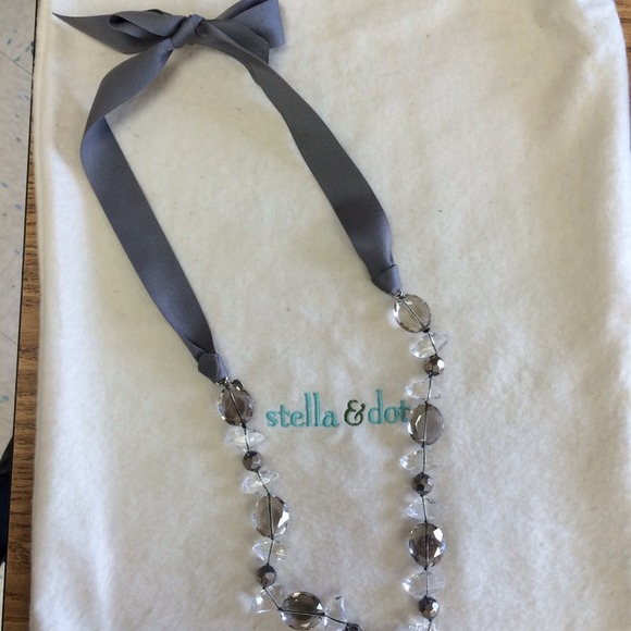 Stella and Dot Claire Necklace