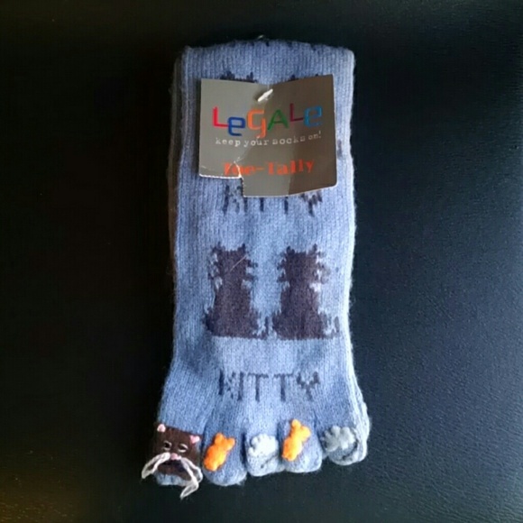 Brands New with tags! Kitty Toe Socks! Sz 4-10