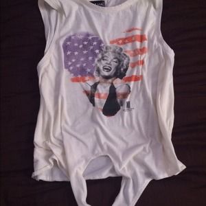 Tied crop top t-shirt