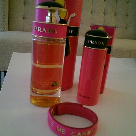 PRADA CANDY SET(PERFUME+LOTION+BRACELET) in BOXES