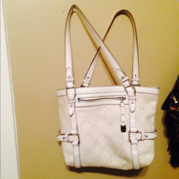 White Nine West shoulder bag