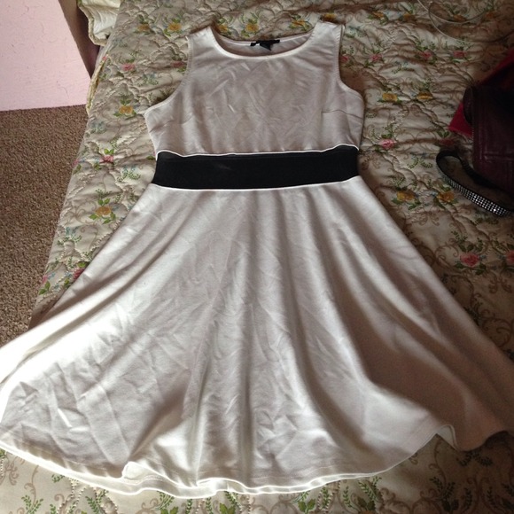 Forever 21, white dress. Mesh waist.