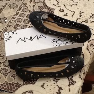 NIB ANNA FLAT STYLE SONIA COLOR BLACK CUTOUT 8