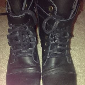 cute black combat boots!