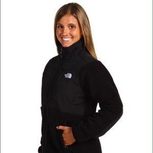 women's north face jacket 🎈RESERVED🎈until the 25