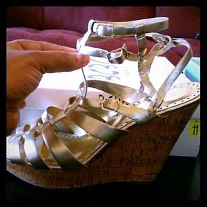 Bcbg gold wedges