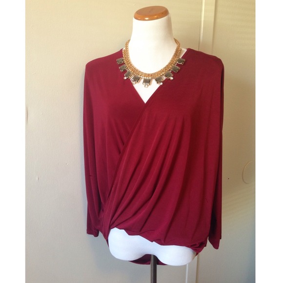 ⛔️SOLD IN BUNDLE⛔️ Beautiful Oxblood Slouchy Top - Picture 3 of 4