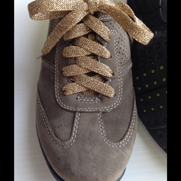Clarks Shoes - CLARKS  Great Brand, comfy style with Gold Laces