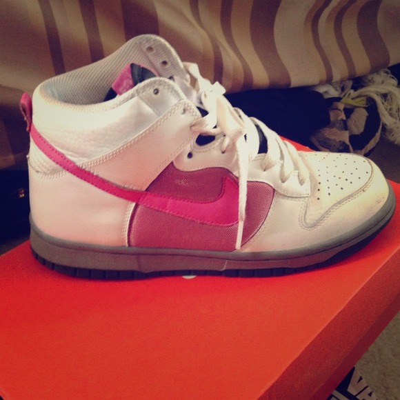 Wmns Nike dunk high