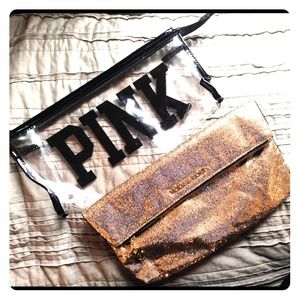 BUNDLE! 💛💖 NEW VS makeup bags.