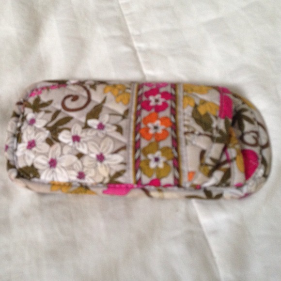 Vera Bradley Bundle!! bag sunglass holder & wallet - Picture 2 of 4