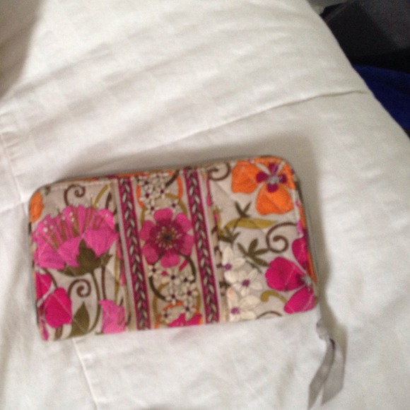 Vera Bradley Bundle!! bag sunglass holder & wallet - Picture 3 of 4