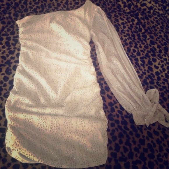 All White Angel dress ~ SIZE M (4-6)