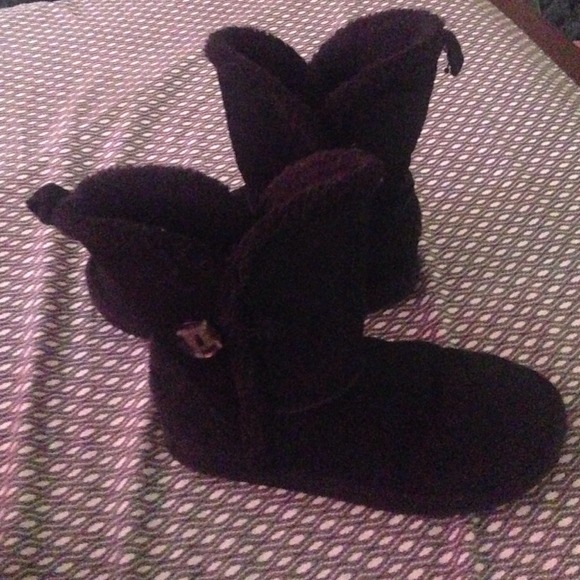 Black furry boots