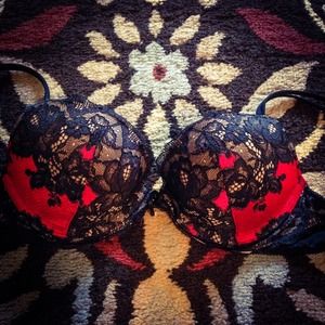 VS lace bra