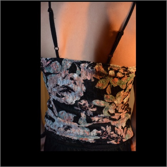 VERY CUTE TOP - Picture 3 of 4