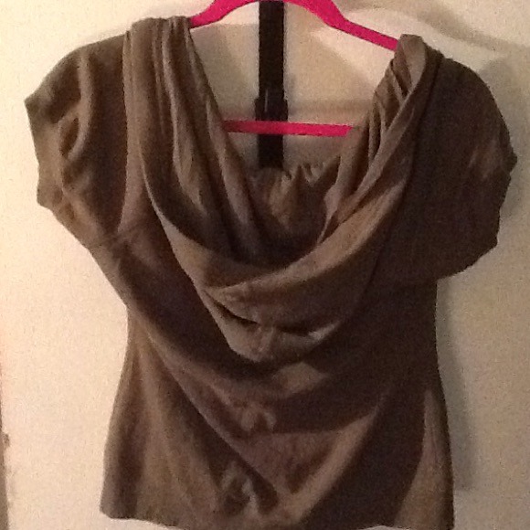 2 guess knit shirts - Picture 4 of 4