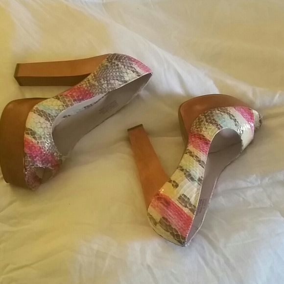 Zigi Soho Platform Heels