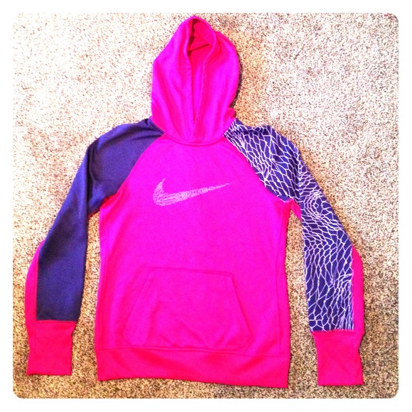 Nike therma - fit sweatshirt 💖