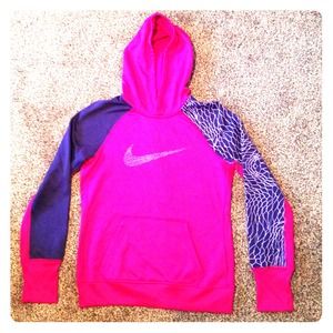Nike therma - fit sweatshirt 💖