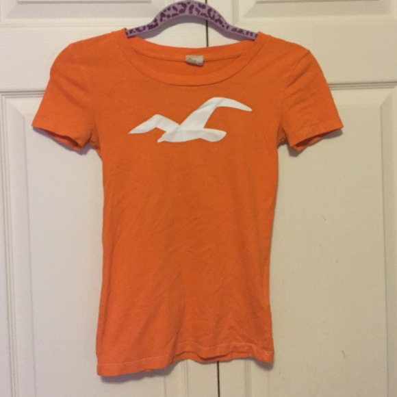 Hollister t-shirt