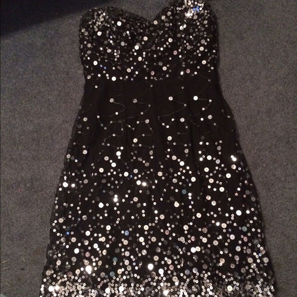 Dresses & Skirts - Formal dress