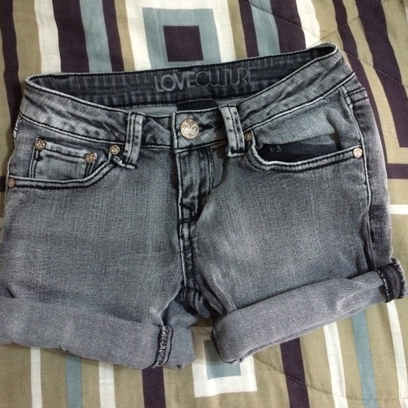 Short shorts