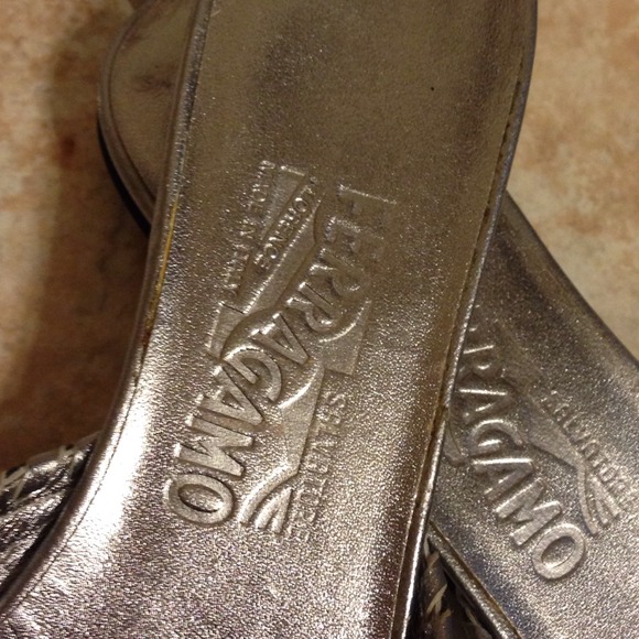 Salvatore Ferragamo Metallic 3Toned Mule Flats Sz8 - Picture 2 of 4