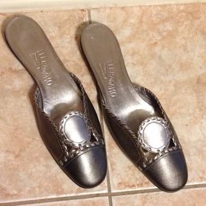 Salvatore Ferragamo Metallic 3Toned Mule Flats Sz8