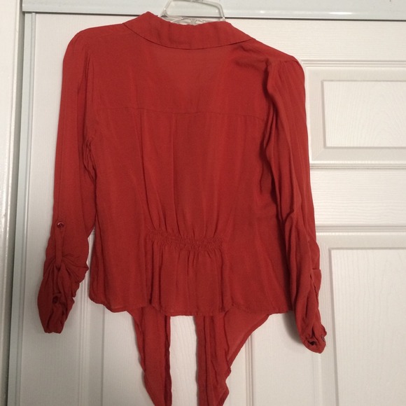 Button up top - Picture 2 of 2