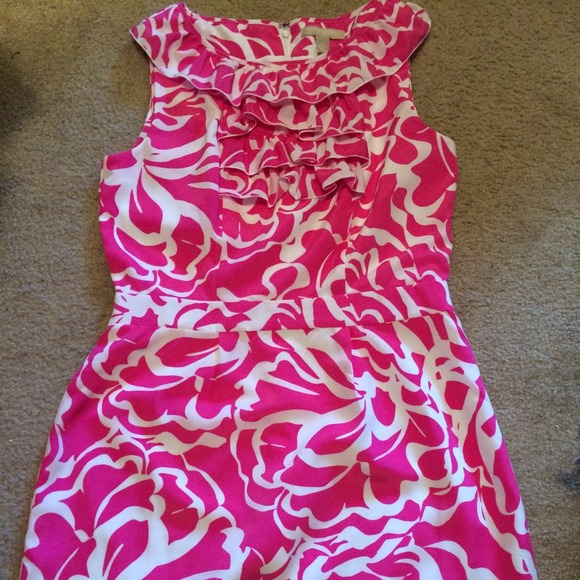 NWT pink and white ruffled Banana Republic dress