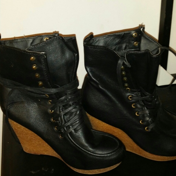 Black boots