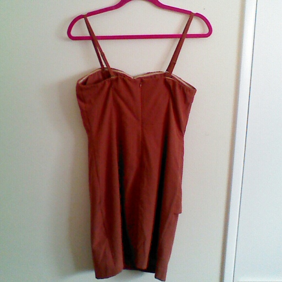 Light brick color dress - Picture 2 of 2