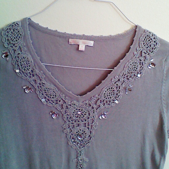 Gray top - Picture 2 of 3