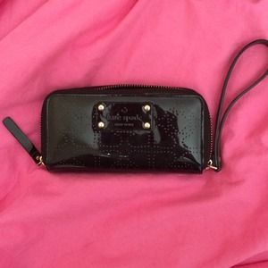 Kate spade Zip wallet