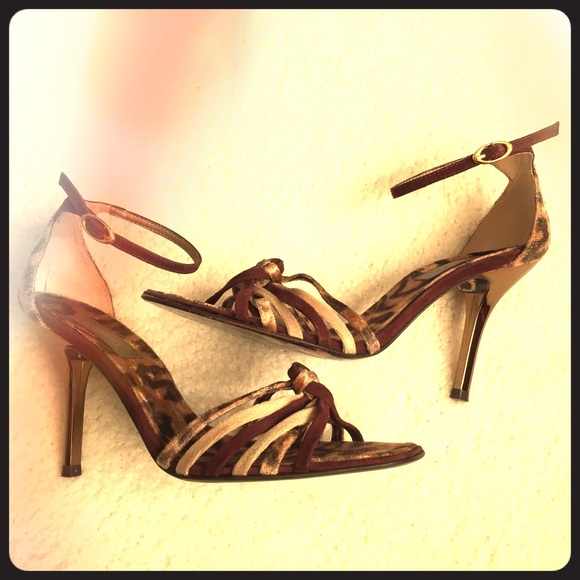 Size 6.5 Carlos Santana leopard Prowler pump