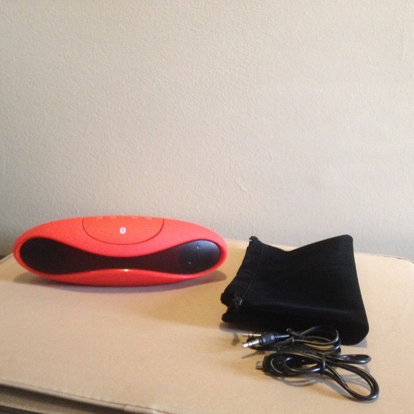 Portable Digital Bluetooth Music Speaker