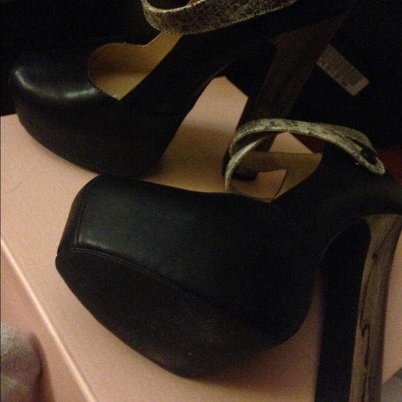 Shoes!!! - Picture 2 of 4