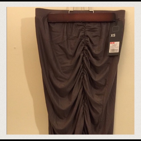 📵SOLD | Mossimo Skirt - Picture 3 of 4