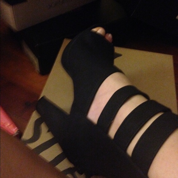 Shoes - Picture 3 of 3