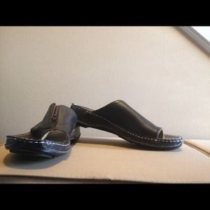 Dark brown leather sandals for men