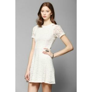 Motel Lenni Cut Out Skater Dress in White Lace
